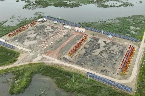 國首桶“零碳原油”在吉林油田產出